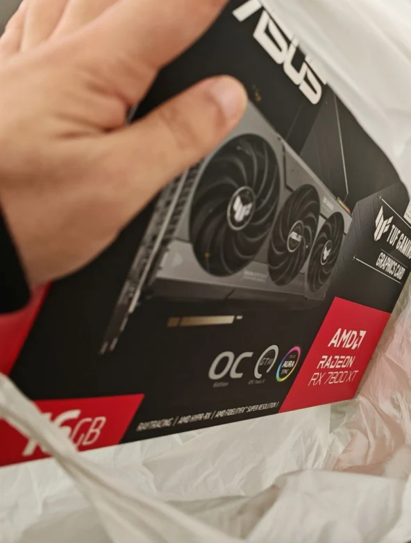 AMD'nin 7800xt aldım.webp
