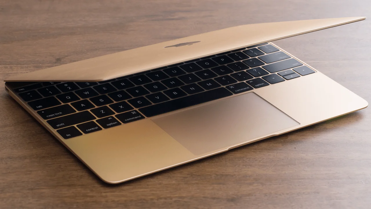 Apple, iPhone Çipine Dayalı MacBook Piyasaya Sürmeyi Planlıyor.webp