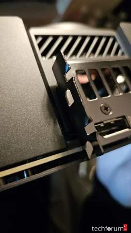 ASUS GeForce RTX 5080 TUF GAMING ekran kartının montaj braketi bükülü mü1.webp