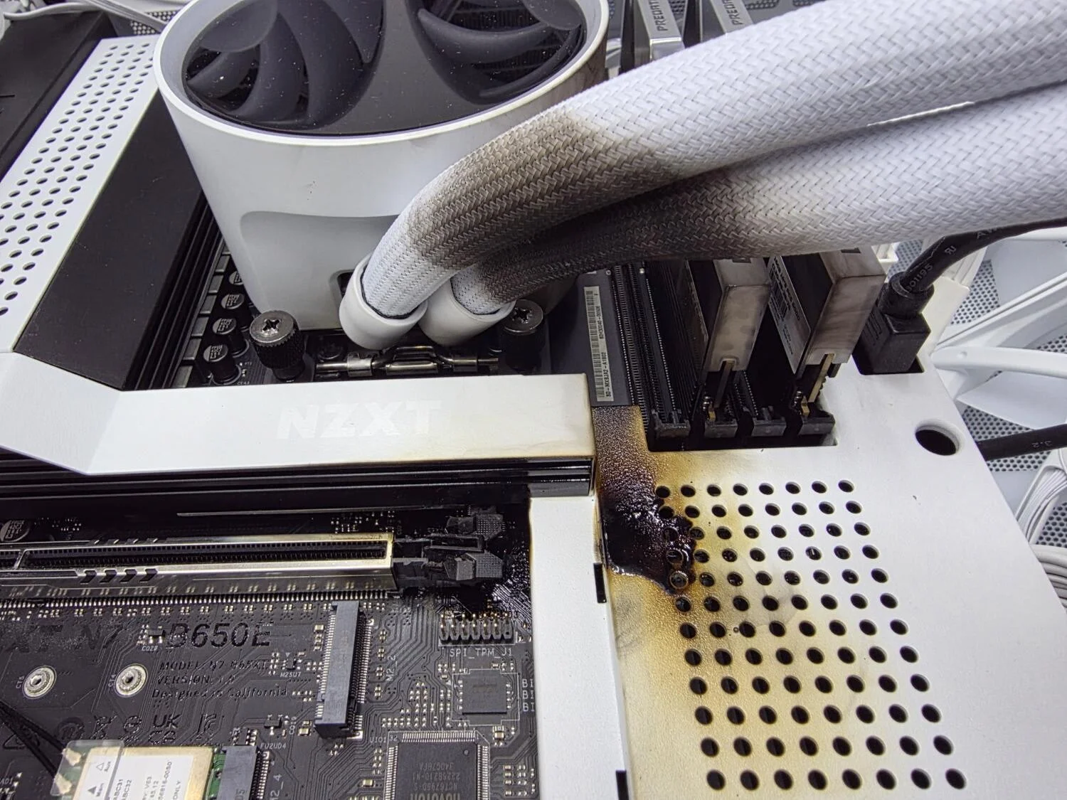 Battlefield 6 oynarken GeForce RTX 5090 ekran kartı alev aldı5.webp