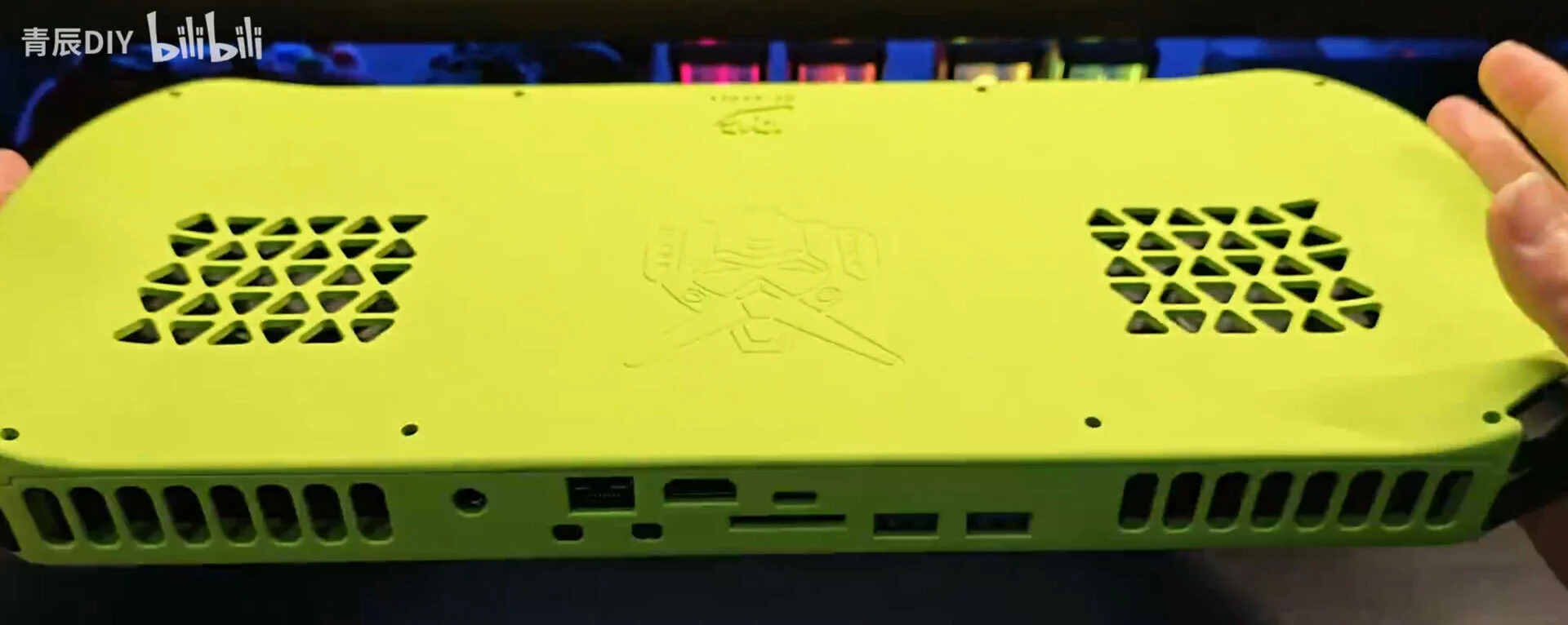 Çinli mod yapımcısı Qingchen DIY, Intel Core i9-14900HX işlemci ve GeForce RTX 4090 mobil ekr...webp