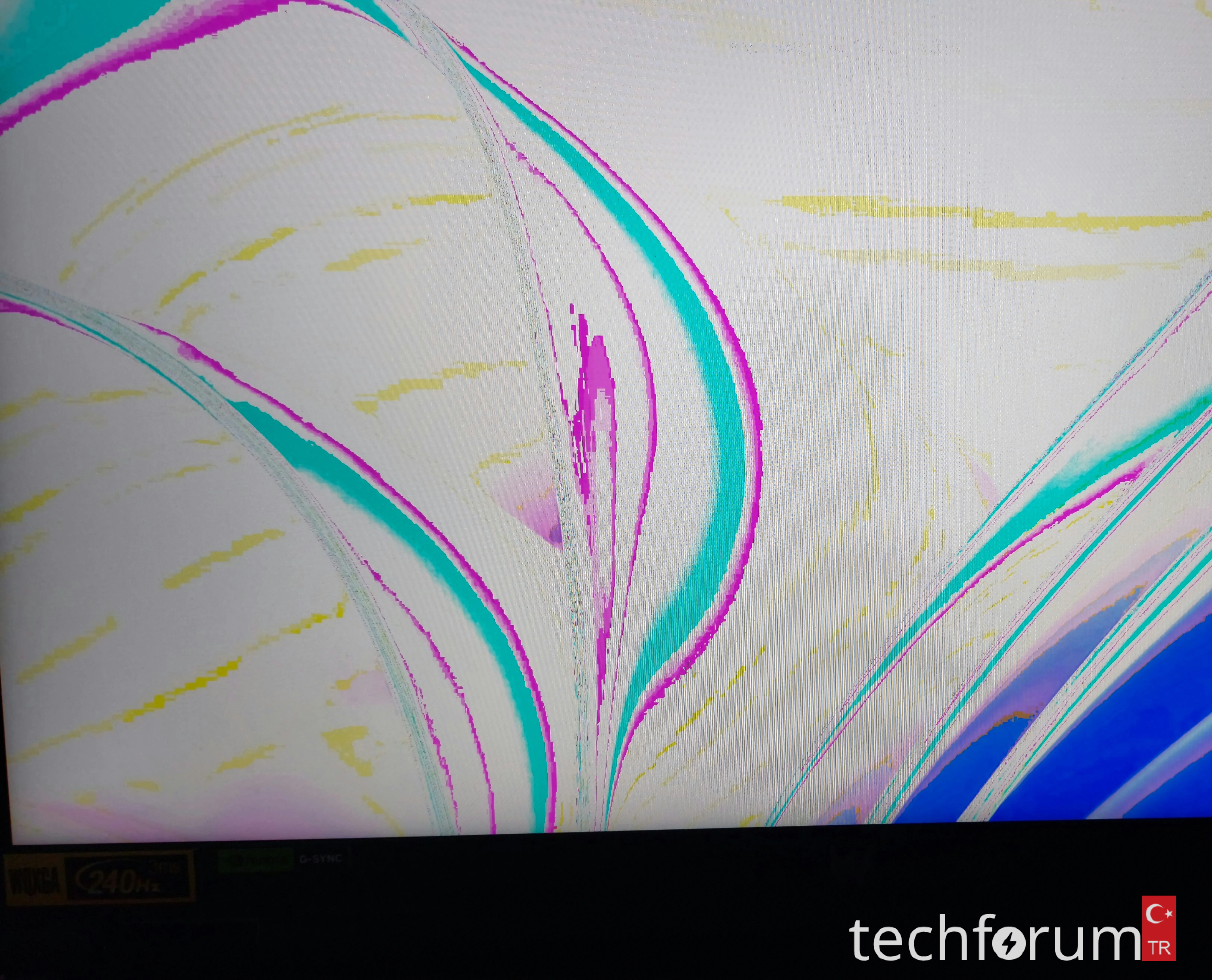 dizüstü bilgisayar ekran sorunu masaüstünde renk kaybı.webp