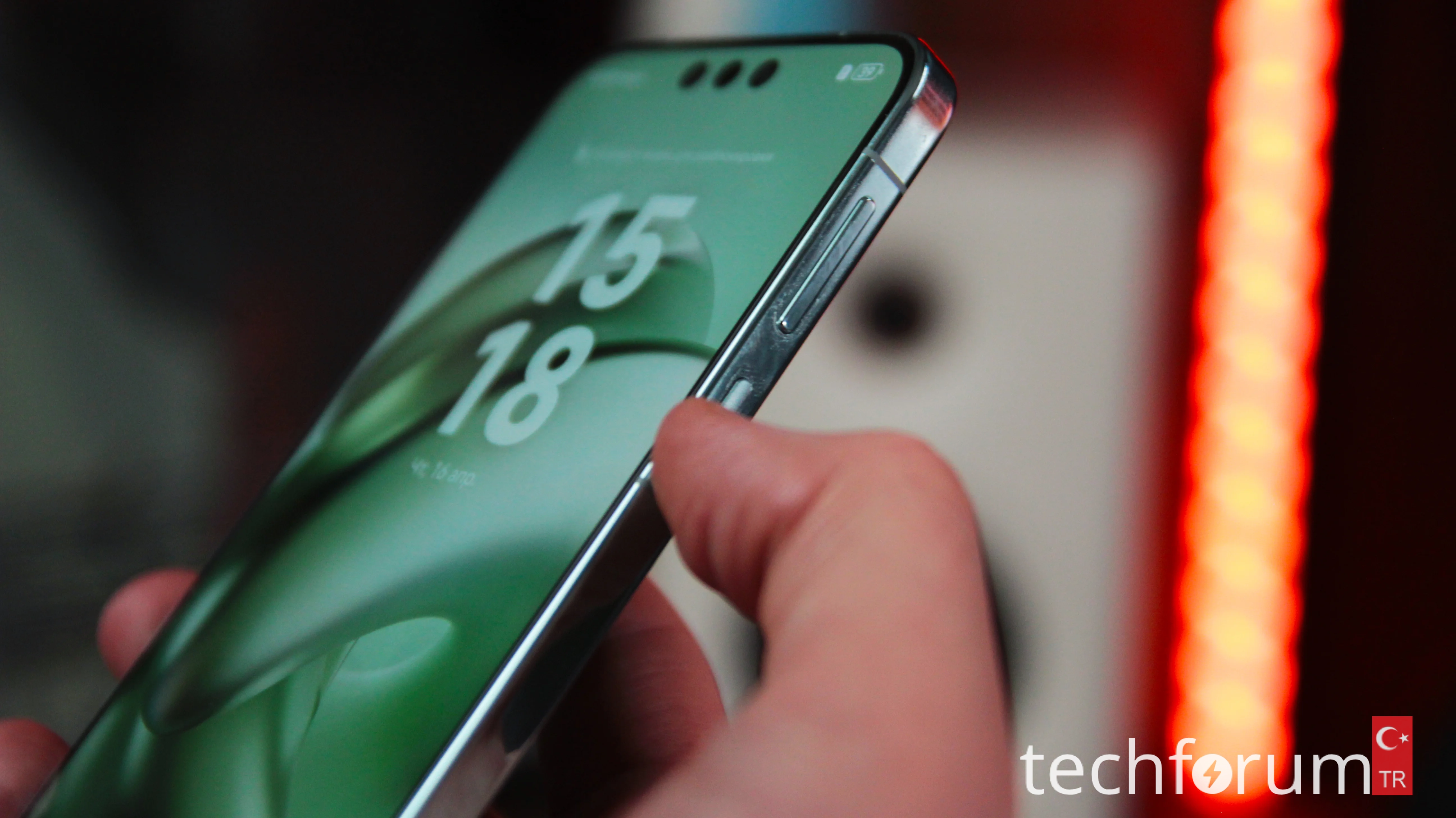 HUAWEI Mate 80 Pro Akıllı Telefon İncelemesi TechForumTR CyberTurk (3).webp