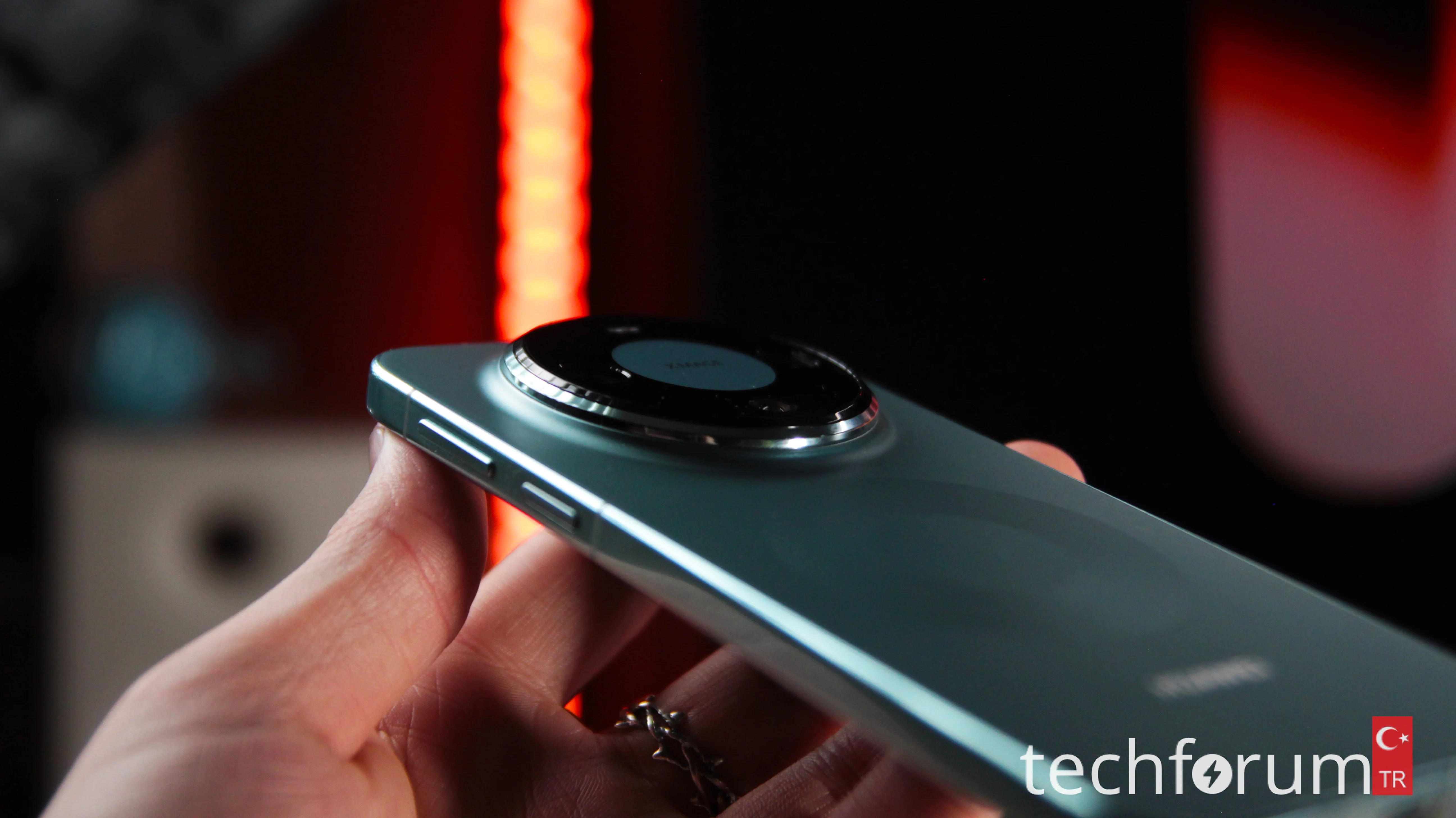 HUAWEI Mate 80 Pro Akıllı Telefon İncelemesi TechForumTR CyberTurk (9).webp