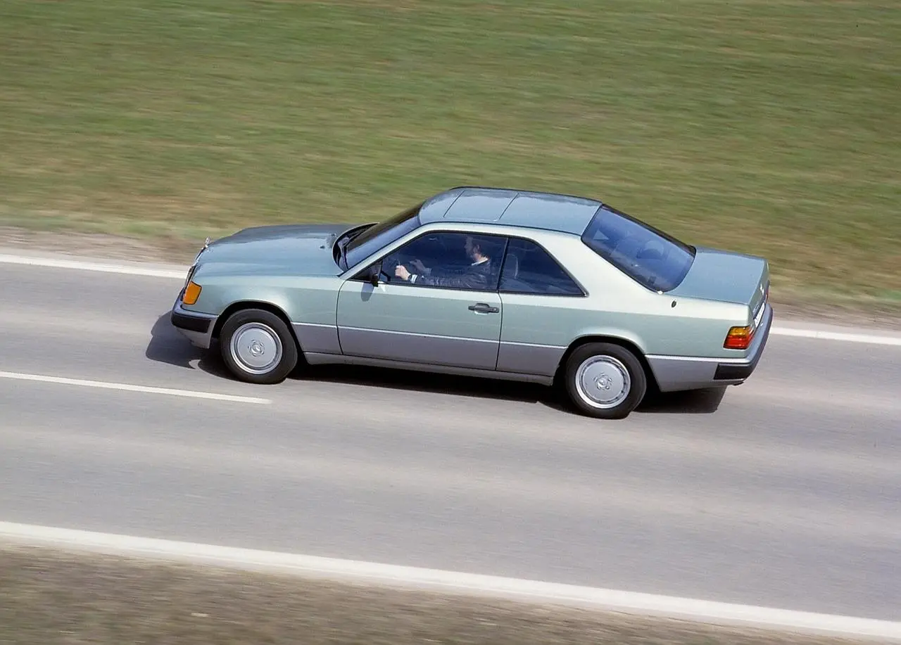 Modern klasikler Mercedes-Benz 124 serisinin Coupé'leri TechForumTR (6).webp