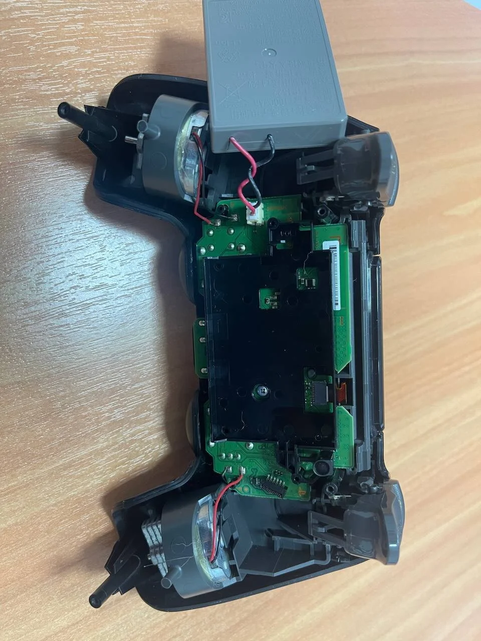 Orijinal PS 4 v2 joystick'ini tanımlamaya yardımcı olun.webp