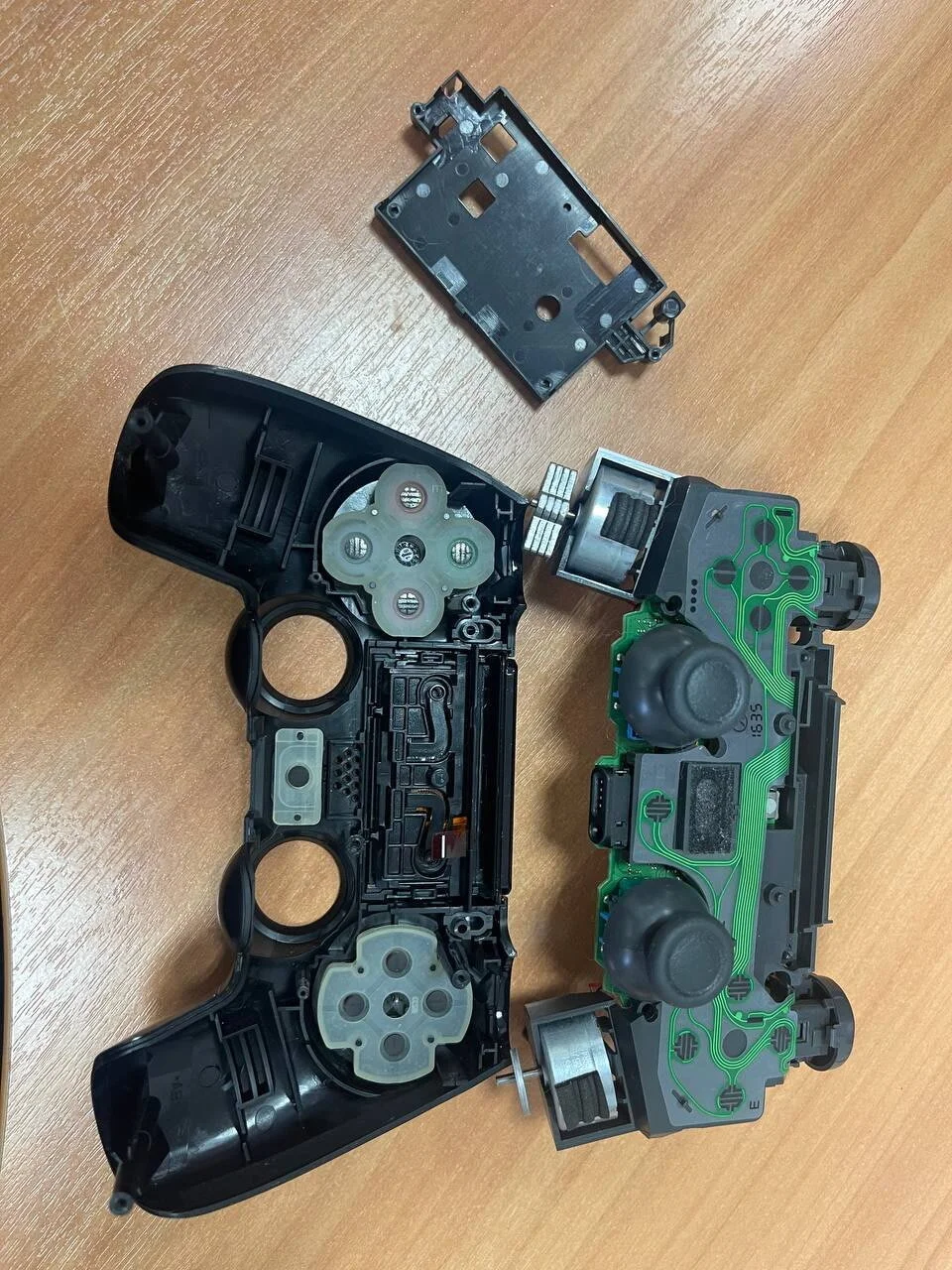 Orijinal PS 4 v2 joystick'ini tanımlamaya yardımcı olun2.webp