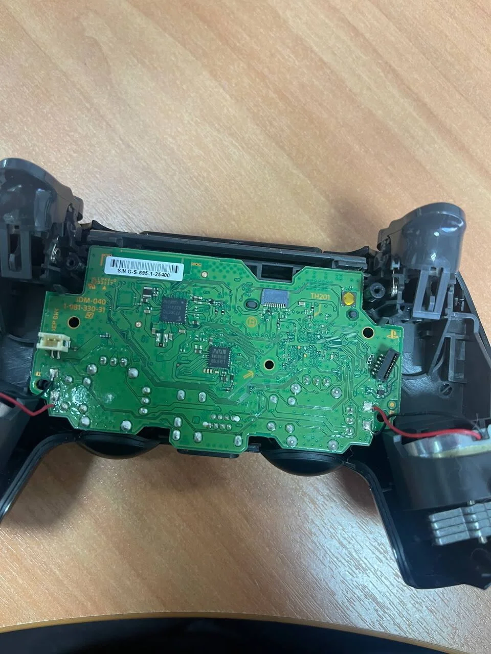 Orijinal PS 4 v2 joystick'ini tanımlamaya yardımcı olun3.webp