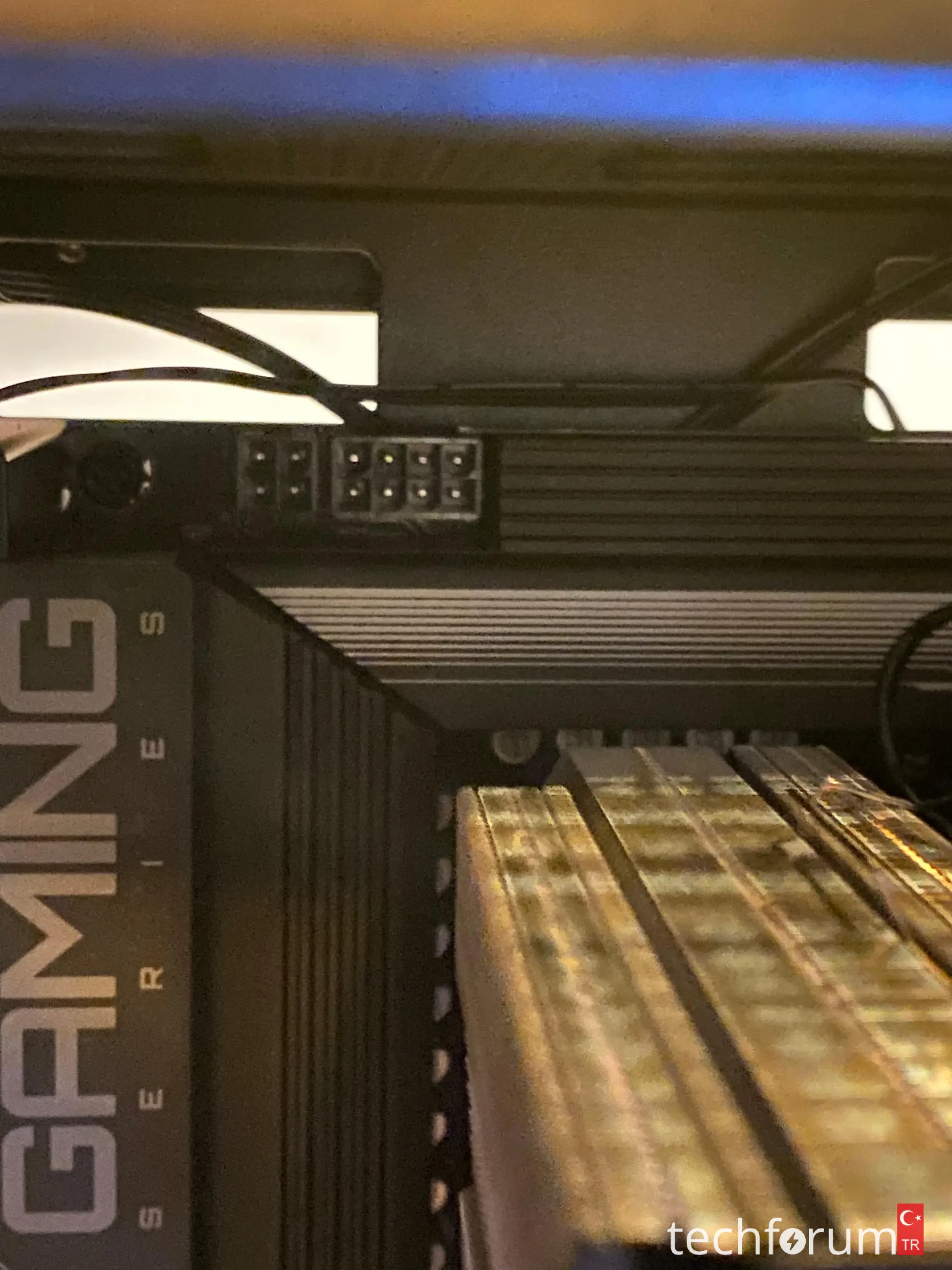 PCI-E kablosunu takamıyorum1.webp